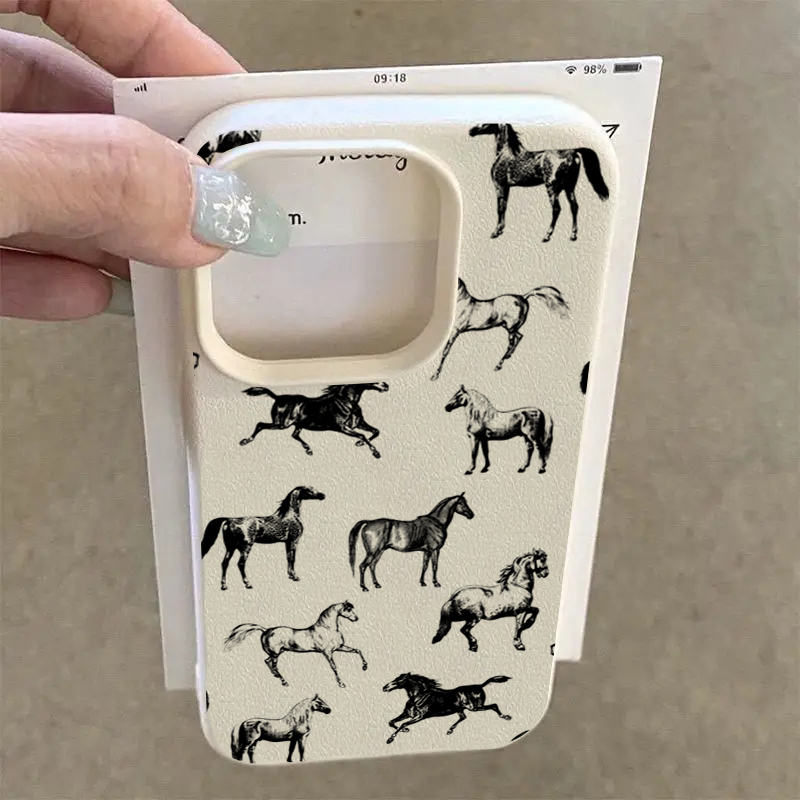 リアルな馬の頭と牛の動物柄のスマホケース iPhone 17 - Phone Cases Horse のレビューと価格